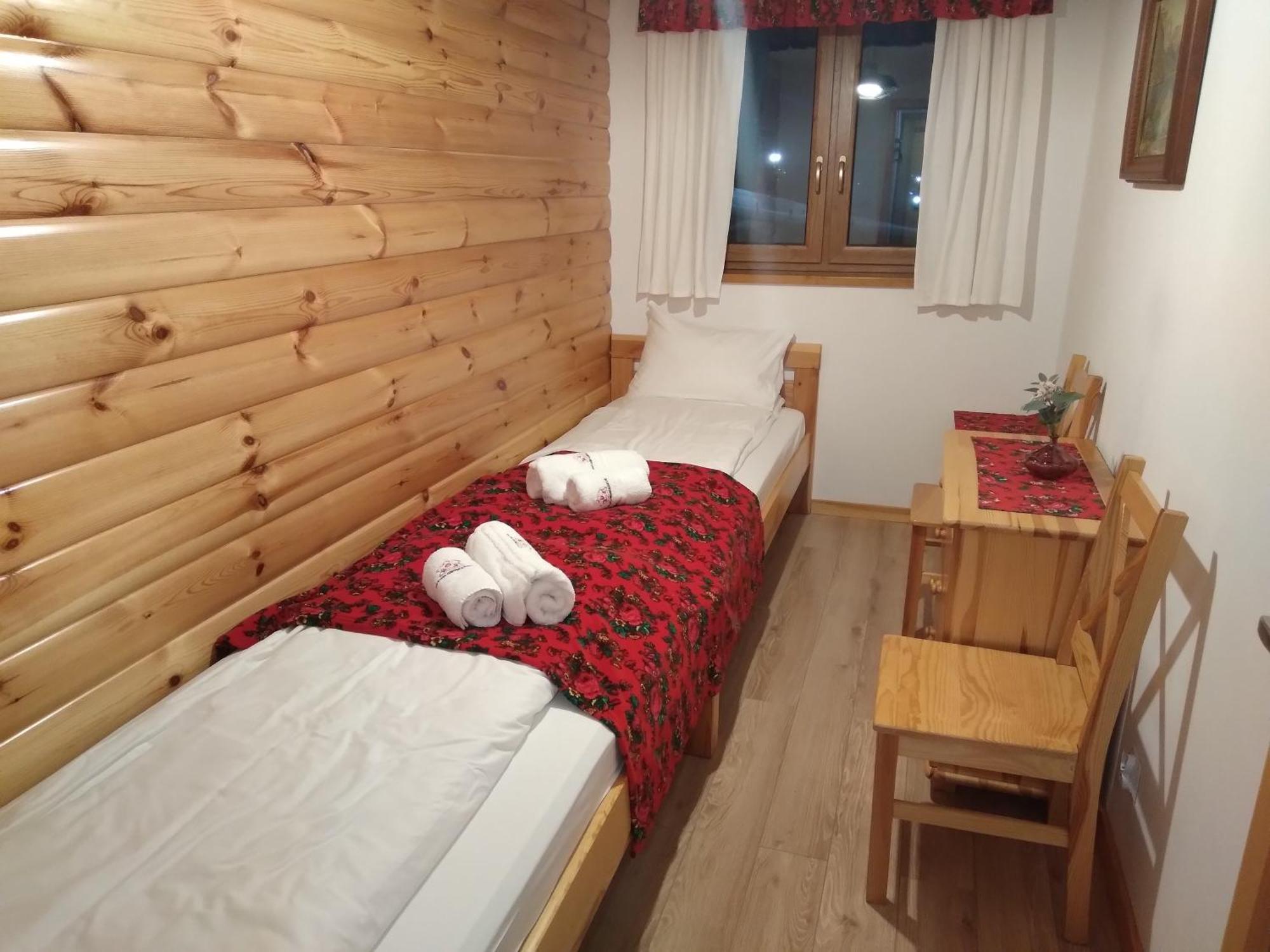 Ostoja Gromadzyn Apartment Ustrzyki Dolne Bagian luar foto